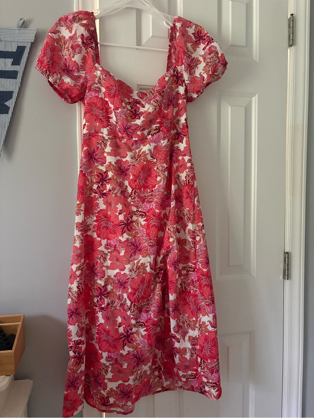 Hello Molly Floral Puff Sleeve Midi Dress in Pink